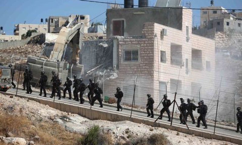 כוחות משטרה בצור באהר [צילום: וויסאם השלמון/פלאש 90]