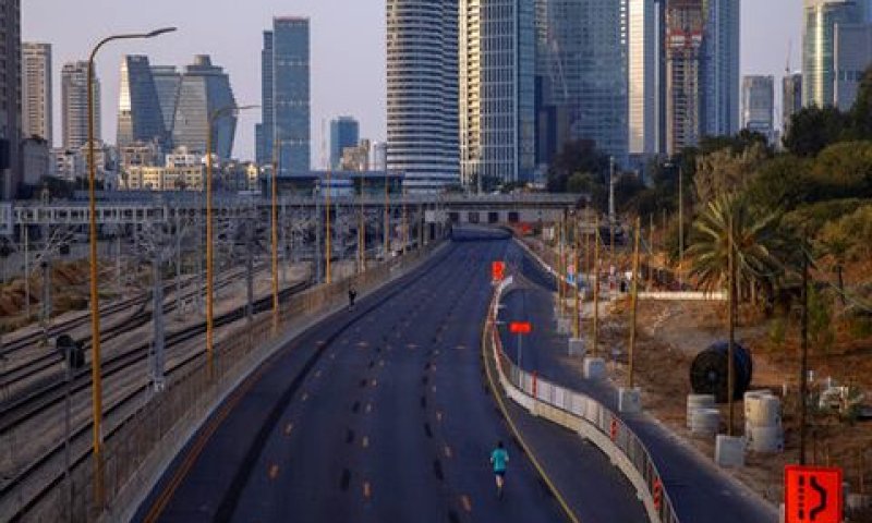 נכנסים לסגר משמעותי ממחר [צילום: עודד בלילטי/AP]