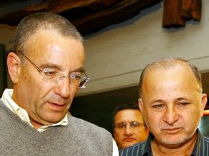משה גביש ומרדכי שקלאר. לחש על אזני ראש הממשלה להדיח את המנכ"ל [צילום: ששון תירם]