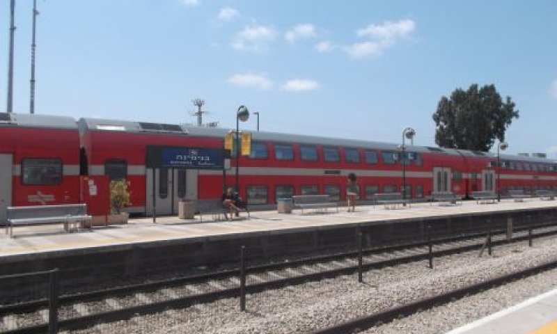 תחנת הרכבת בבנימינה [צילום: איתמר לוין]