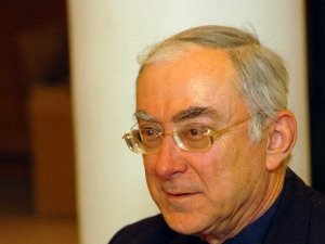 כשר. הציע ביקורת פנים [צילום: פלאש 90]