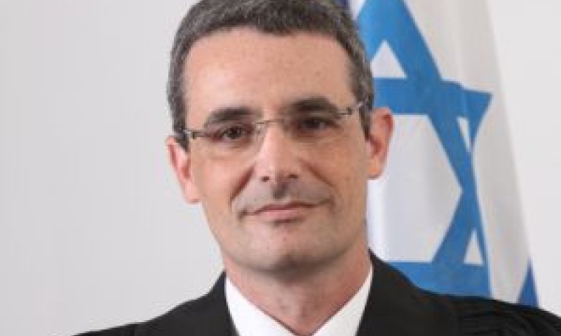 צימרמן. מישהו ראה עו"ד נכלא בשל סכסוך שכר? [צילום: בוצ'צ'ו]