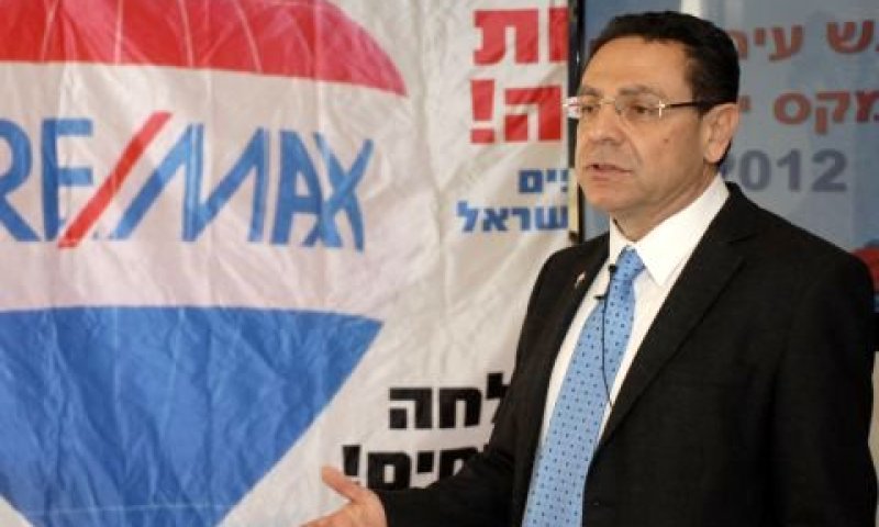 ברנרד רסקין במסיבת העיתונאים [צילום: יורם בן סעדון]