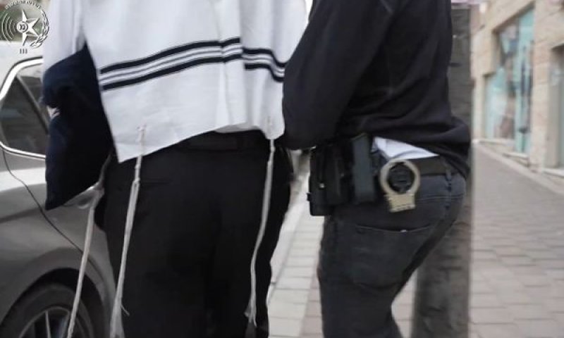 מעצר החשודים [צילום: משטרת ישראל]