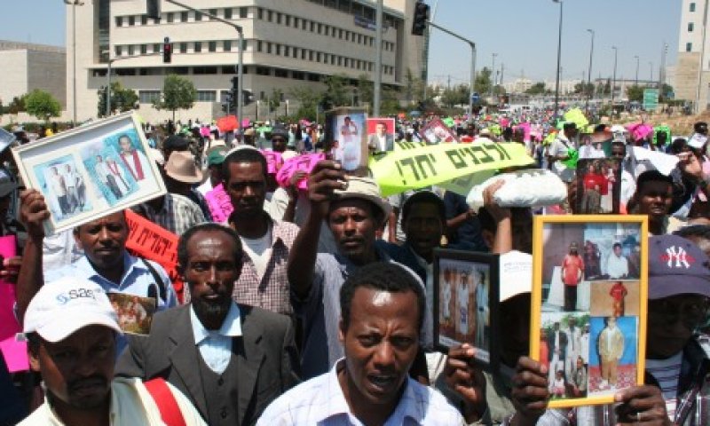 הפגנות למען העלאת בני הפלאשמורה [צילום: אבי מספין &ndash; האגודה הישראלית למען יהודי אתיופיה]