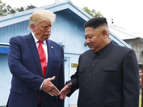 נטל תיעוד של הפגישה עם קים [סוזן וולש, AP]
