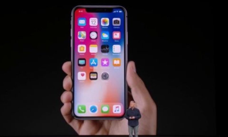 One More Thing של אפל [צילום: יוטיוב]