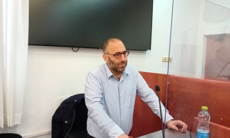 שורר. שורה של פגמים בחיפוש בטלפון