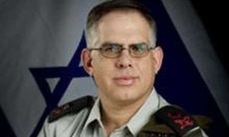 יניב. מהמדים לגלימה