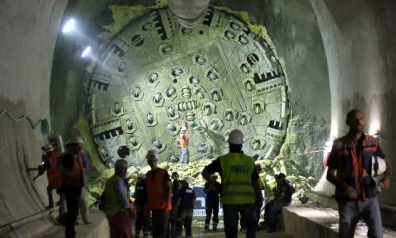 פריצת המנהרה לירושלים [צילום: רכבת ישראל]