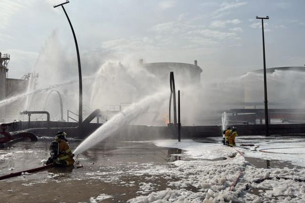 פגיעה בבית זיקוק בבחריין [צילום: AP]