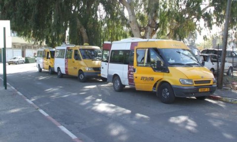 מוניות שירות בפתח תקוה [איתמר לוין]