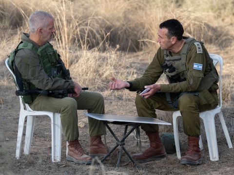 הרצי הלוי ורונן בר [צילום: דובר צה''ל]