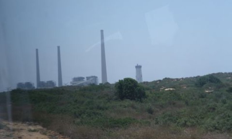 קרוב מדי לחוף הים