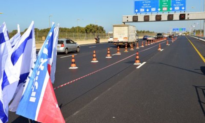 תשע שנות דיון [צילום: ישראל מלובני]