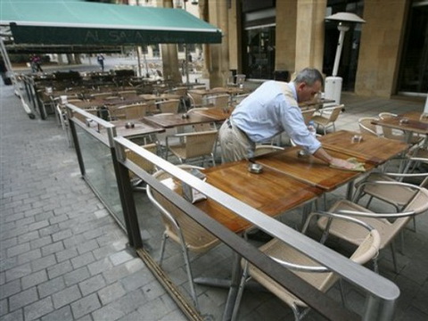 מהמסוכנים שבענפים. ענף המסעדות והפאבים [AP]