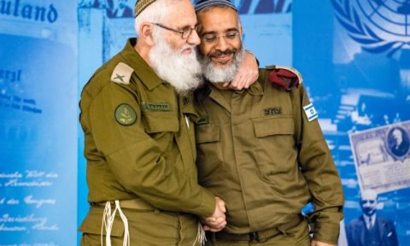 סא"ל הרב עורקבי. חיבוק מהרבצ"ר
