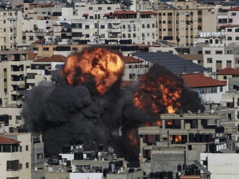 תקיפות צה"ל ברצועה [צילום: עטיה מוחמד/פלאש 90]