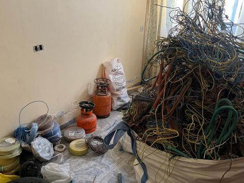 אמצעים המשמשים את פעילי הטרור שנתפסו [צילום: דובר צה"ל]