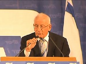 השופט בדימוס יהושע גרוס, יו"ר ועדת הבחירות בתנועה