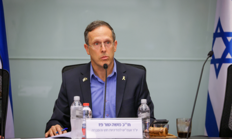 היו"ר טור-פז. "אנחנו מאבדים את אלה שהגנו עלינו" [צילום: נועם מושקוביץ, דוברות הכנסת]