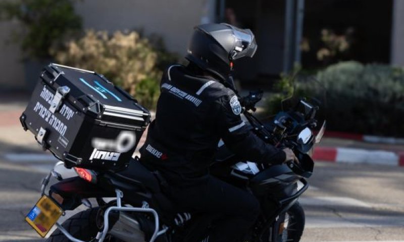 מאבטחים יוכלו לעכב ולהוריד נוסעים מהאוטובוס [צילום: קורינה רוסין]
