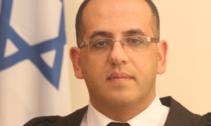 השופט כאמל אבו קאעוד. "העסקה תוך הפרת החוק" [צילום: הרשות השופטת]