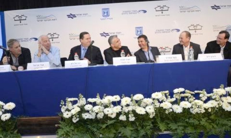 טקס החתימה [צילום: צילום פרסום]