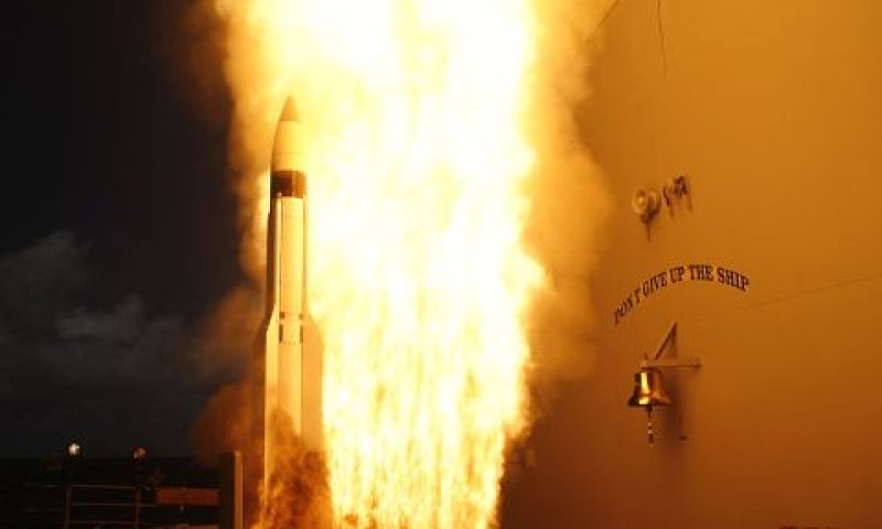 טיל SM-3 Block IB missile [צילום: U.S. Navy]