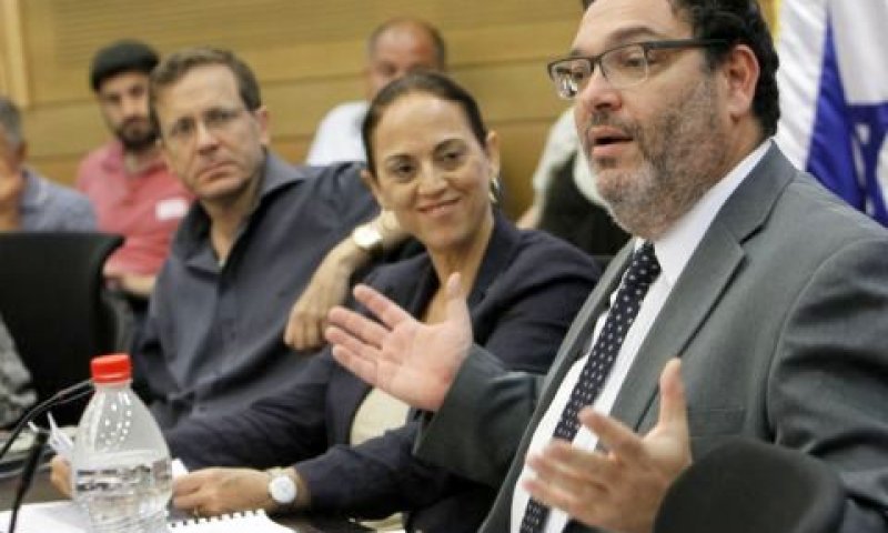 פירון וראשי השדולה קלדרון והרצוג [צילום: פלאש 90]