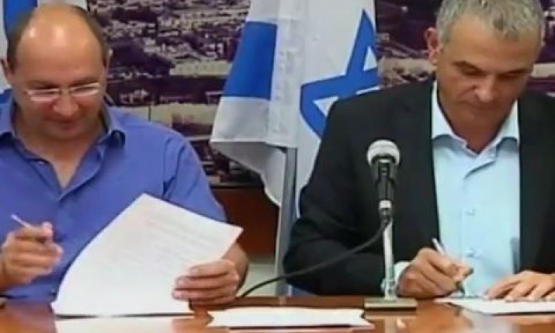 משה כחלון, אבי ניסנקורן [צילום: מן הטלוויזיה]
