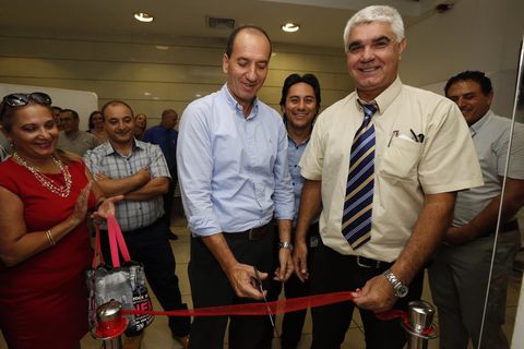 מיכאל אוחנה, מנהל השירות הארצי לנוסע ב"אגד" ומאיר חן, ראש הרשות לתחבורה ציבורית [צילום: צוות תכנית אב]