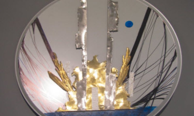 סיניסקה, "לוויין ניו יורק", 2012, ציור ופיסול על תמיכת מתכת, קוטר 80 ס"מ [צילום: יח"צ]