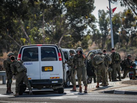 כוחות צה"ל בדרכם לשדרות [צילום: ג'מאל אוואד/פלאש 90]