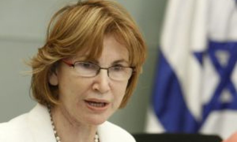שרת הבריאות גרמן. המלצות בניגוד לעמדתה [צילום: פלאש 90]
