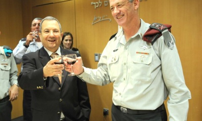 קיצוצים מרצון בתקציב הביטחון. גנץ וברק [צילום: דו"צ]