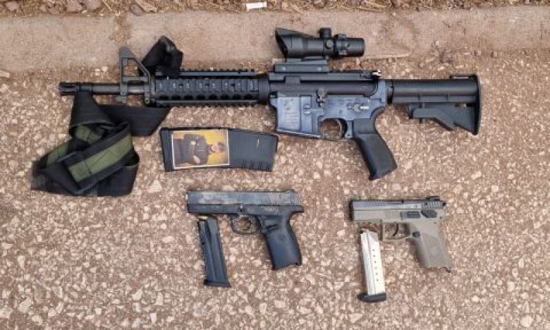 כלי הנשק שנתפסו בזירה בג'נין [צילום: דובר צה''ל]