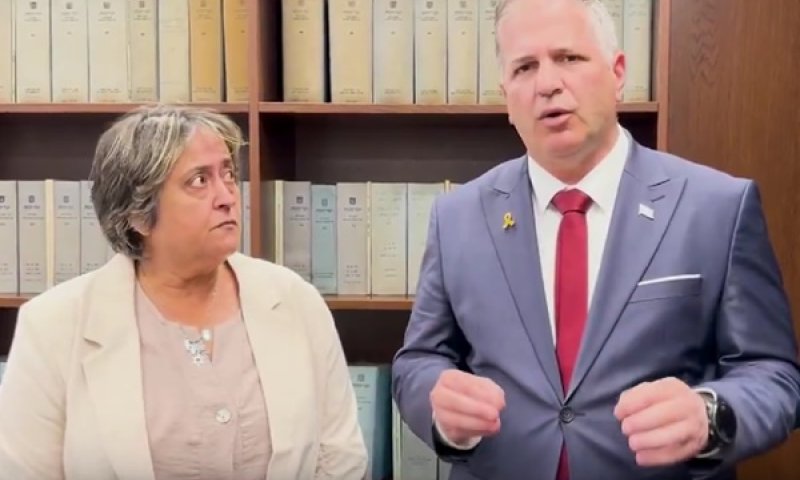 שר החינוך, יואב קיש, ומזכ"ל הסתדרות המורים, יפה בן דוד [צילום: דוברות שר החינוך]