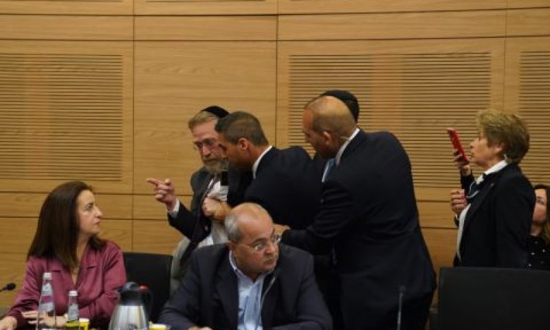 ח"כים מוצאים מהדיון בוועדה המסדרת [צילום: דני שם טוב, דוברות הכנסת]
