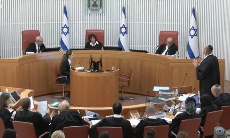 דיון בעליון במינוי גופמן לראש המוסד: ברק-ארז, שטיין, גרוסקופף [צילום: הנהלת בית המשפט]