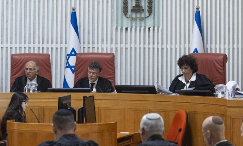 עמית, סולברג, ברק-ארז. האיסור בוטל [צילום: חיים גולדברג/פלאש 90]