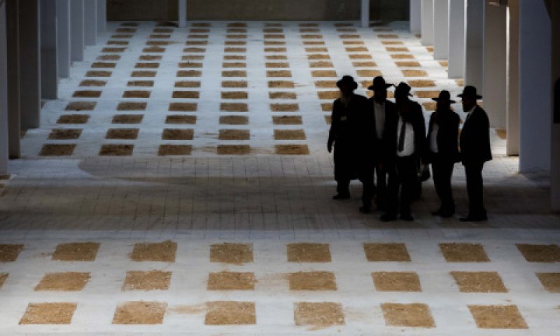 בית עלמין תת קרקעי בגבעת שאול [צילום: יונתן זינדל/פלאש 90]