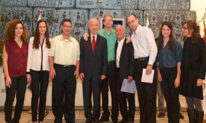 קוראים לסייע [צילום: מארק ניימן, לע"מ]