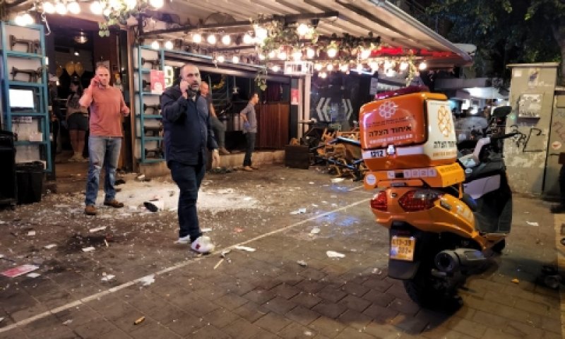 המשטרה מבקשת מן המשטרה שלא לצאת לרחוב [צילום: איחוד הצלה]