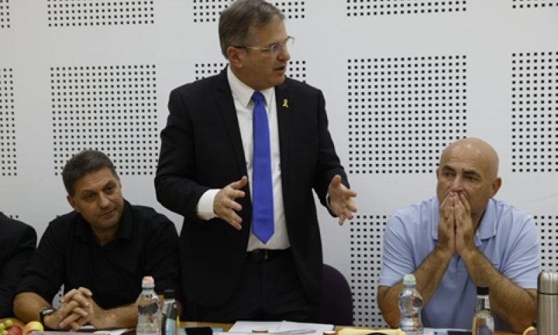 השר קיש, הבוקר במטה אשר [צילום: סתיו פאולמן, לע"מ]