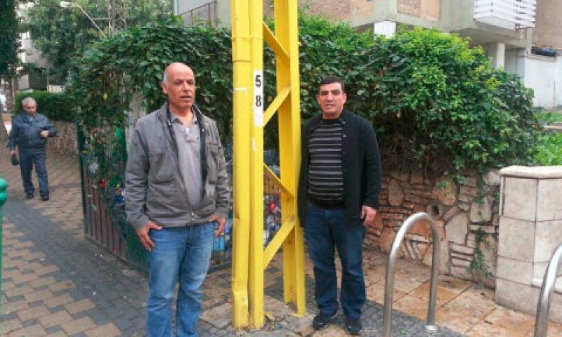 יוסי כהן מחברת החשמל ורמי שעאר מסניף הבטל"א בפתח-תקוה [צילום: יח"צ]