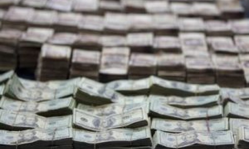 להגן על המשקיעים [צילום: אלכסנדר מננגיני, AP]