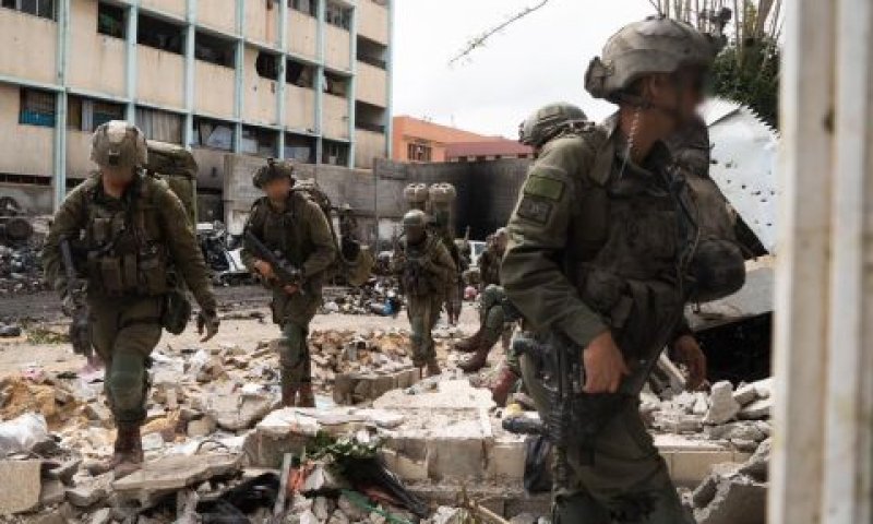 פעילות הכוחות בבית החולים [צילום: דובר צה''ל]