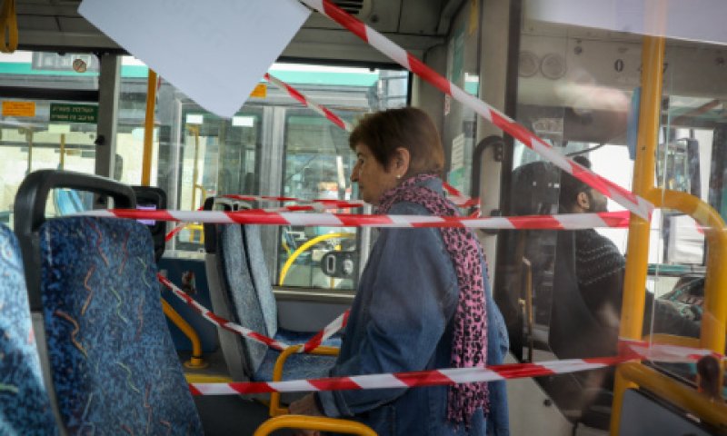 רב-קורונה [צילום: אוליביה פיטוסי/פלאש 90]