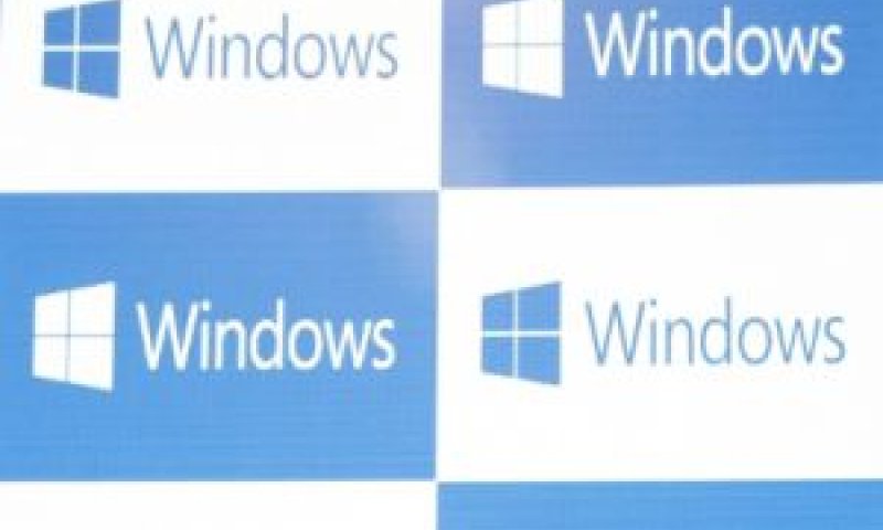 מי מרחרח מאחורי הגב? Windows 10 [צילום: AP/Saurabh Das]